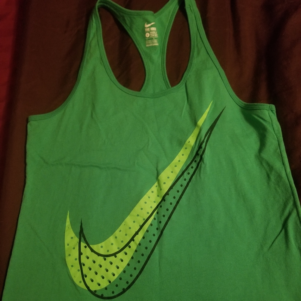 Nike sz LG tank